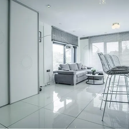 Pod Zamczyskiem 4* Podzamcze (Zawiercie)