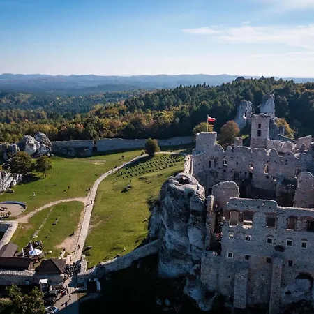 Pod Zamczyskiem Гостевой дом Podzamcze (Zawiercie)