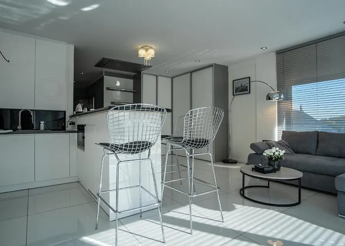 Pod Zamczyskiem 4* Podzamcze (Zawiercie)