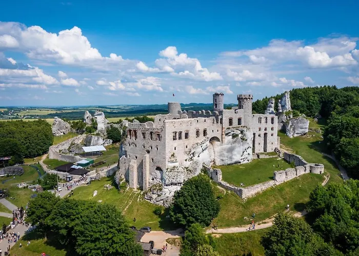 Pod Zamczyskiem 4* Podzamcze (Zawiercie)